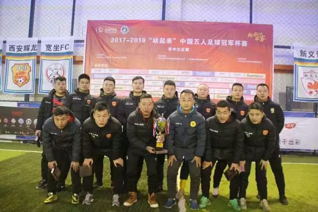 命运的交错：C罗与梅西同周告别国家队的不同韵味